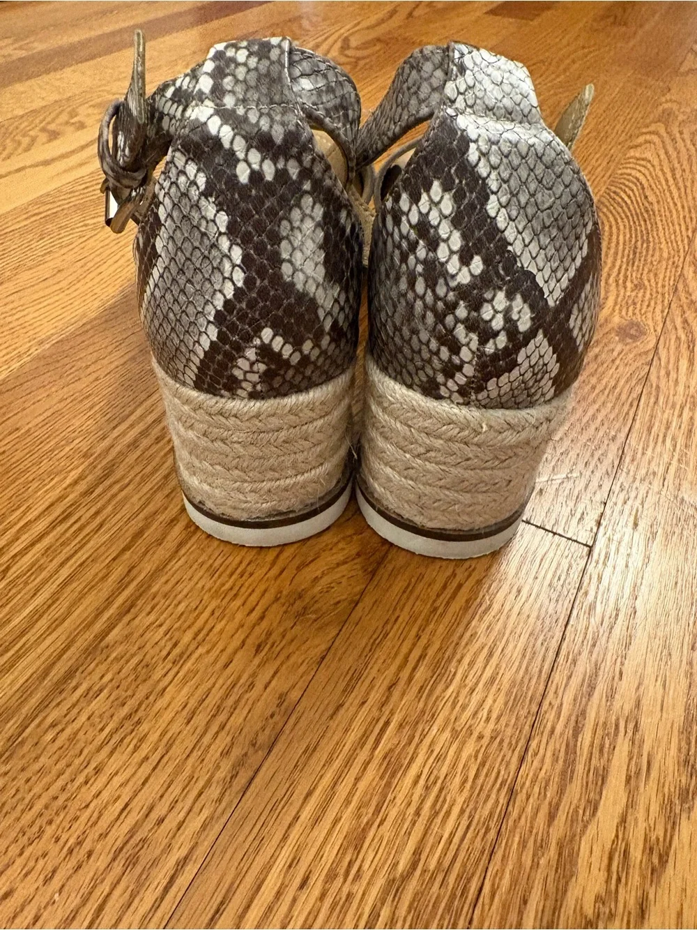 Dolce Vita Wedge Espadrille Sandal 6.5 Gray Suede Snake Print Ankle Strap
